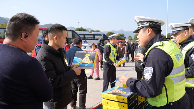 �ҿh�ಿ�T(m��n)(li��n)��(d��ng)׌���l(xi��ng)·���ٶȸ��Мض�